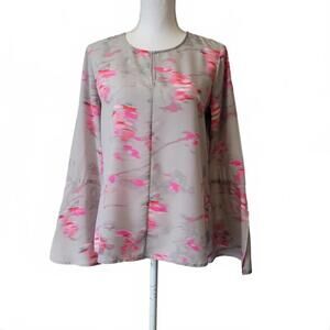 Banana Republic Tristan Slit Long Bell Sleeve Print Top Blouse Chiffon Grey S